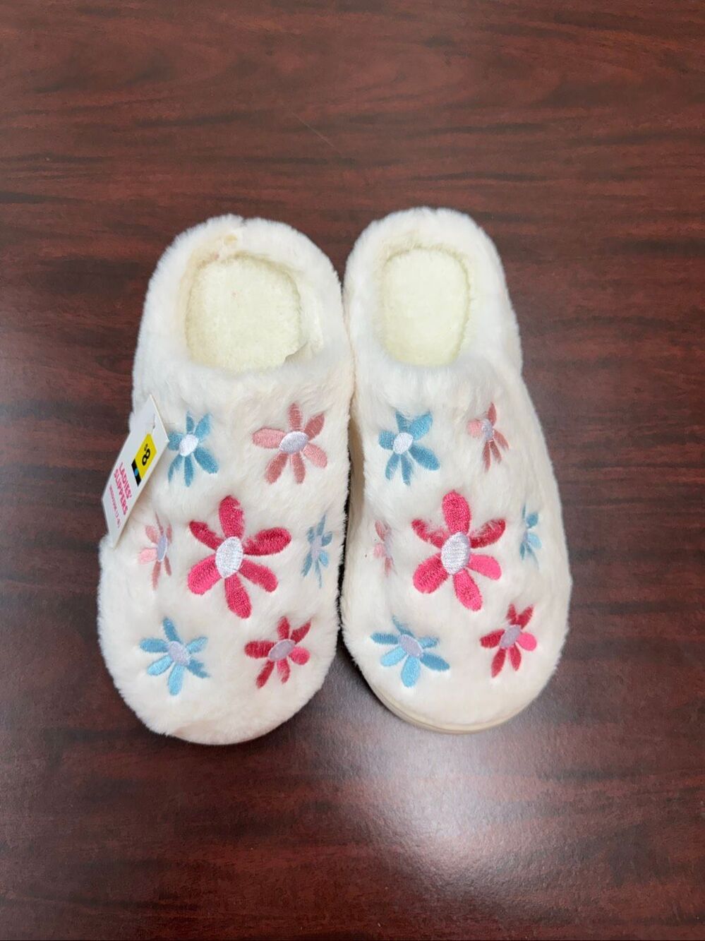 NWT Ladies Floral Slippers Size Medium (7-8)
